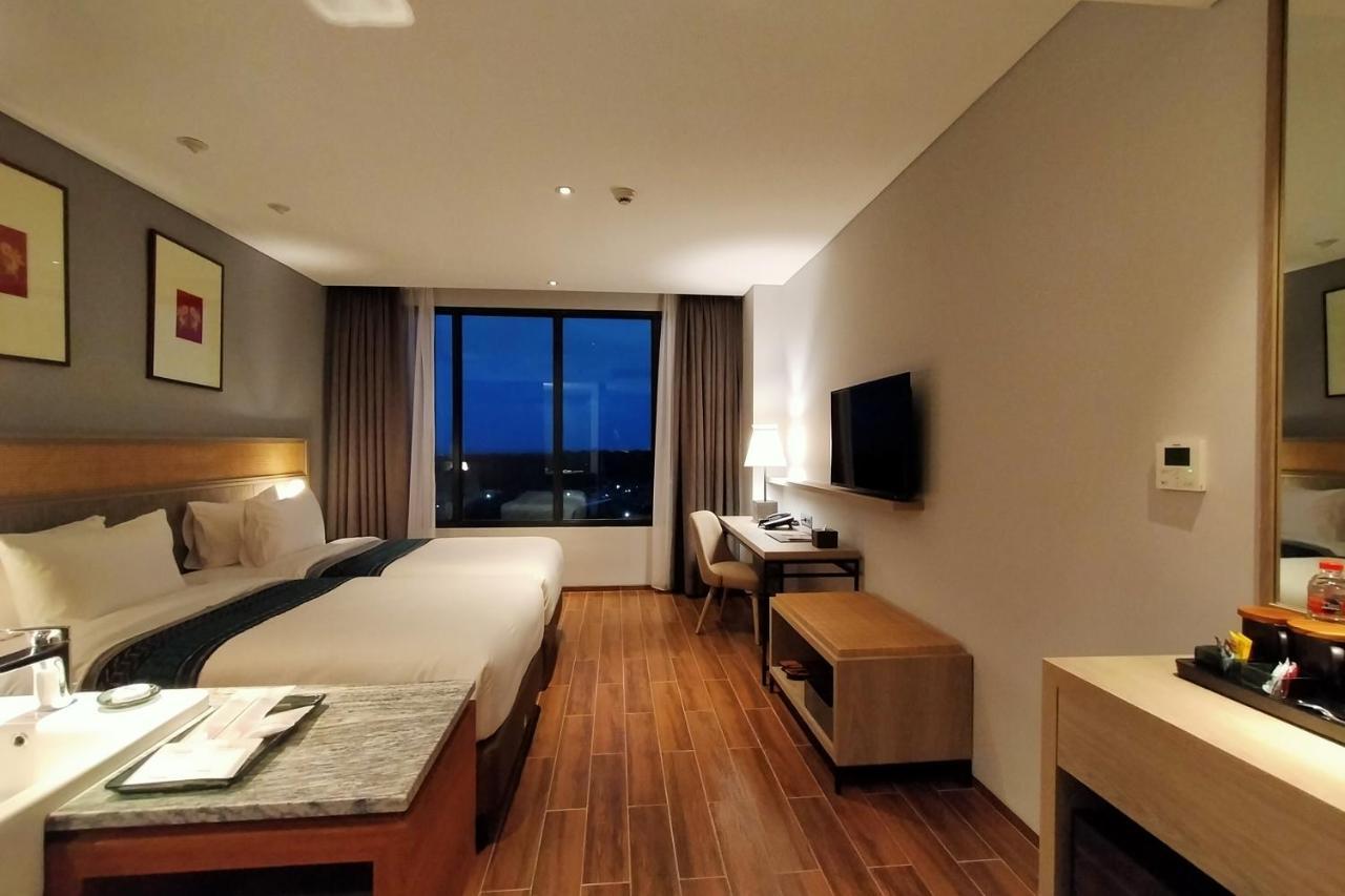 בניוואנגי Kokoon Hotel Banyuwangi מראה חיצוני תמונה